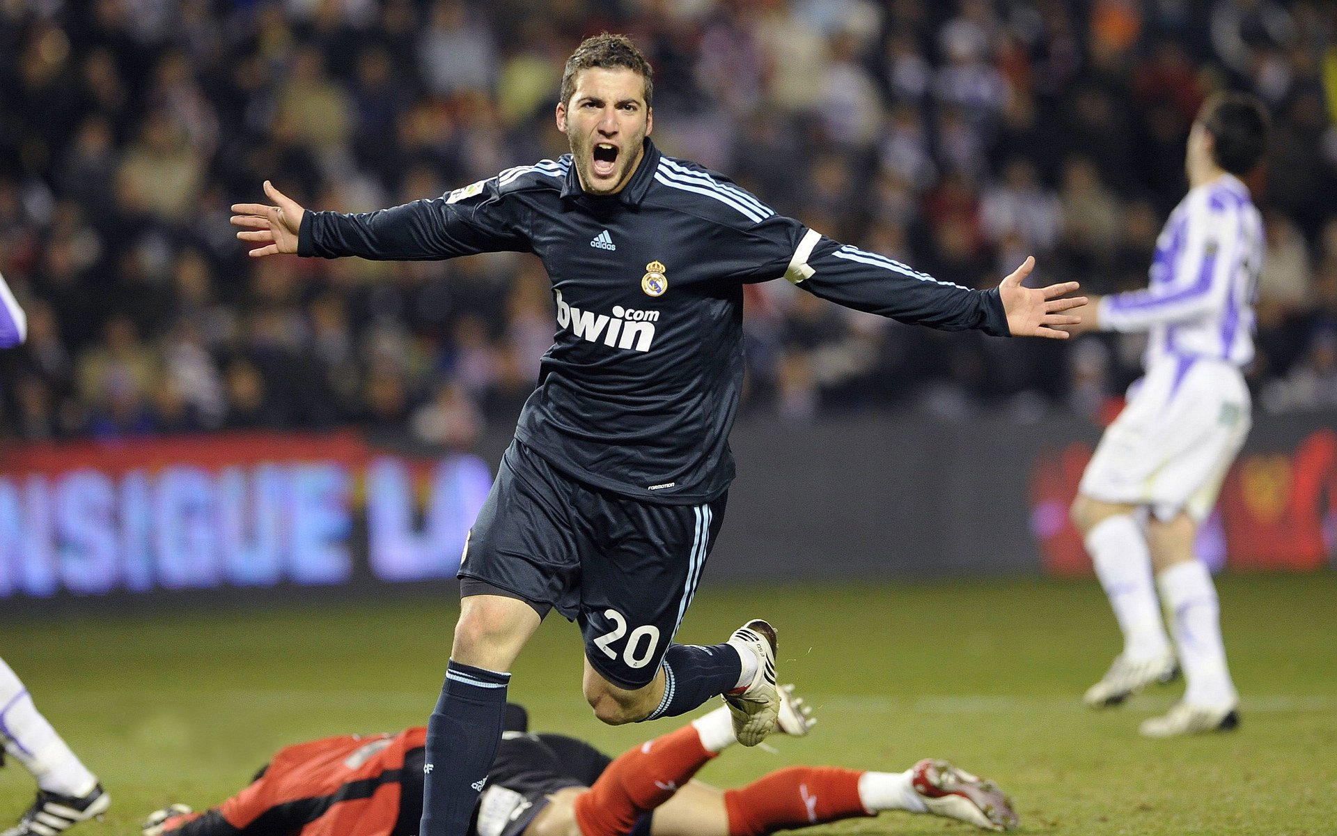 开云体育平台-奥运资格赛竞争白热化,各国选手全力冲刺,奥运会各国参赛资格